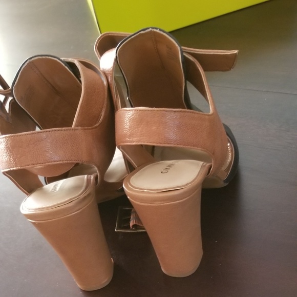 NWB Gianni Bini 4" Heels - Picture 4 of 7